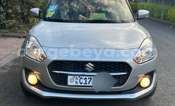 ይግዙ ያገለገለ Suzuki Swift ሌላ መኪና በ አዲስ አበባ በ ኢትዮጵያ