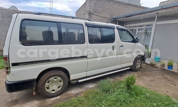 Buy Used Toyota Dolphin White Car in Addis–Ababa in Ethiopia Buy Used Toyota Dolphin White Car in Addis–Ababa in Ethiopia