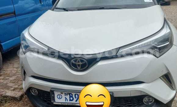 ይግዙ ያገለገለ Toyota C-HR ነጭ መኪና በ አዲስ አለም በ አማራ ይግዙ ያገለገለ Toyota C-HR ነጭ መኪና በ አዲስ አለም በ አማራ