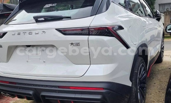 ይግዙ ያገለገለ Datsun Stanza ነጭ መኪና በ አዲስ ዘመን በ አማራ ይግዙ ያገለገለ Datsun Stanza ነጭ መኪና በ አዲስ ዘመን በ አማራ