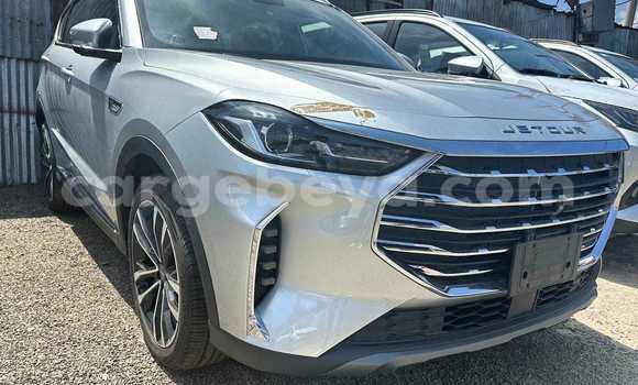 ይግዙ ያገለገለ Chery Tiggo 2 ሌላ መኪና በ አዲስ አበባ በ ኢትዮጵያ ይግዙ ያገለገለ Chery Tiggo 2 ሌላ መኪና በ አዲስ አበባ በ ኢትዮጵያ