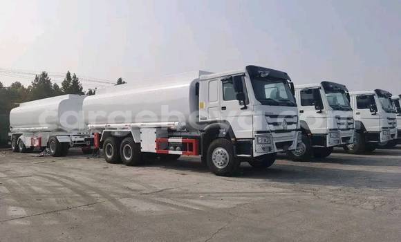 Buy Used Isuzu FTR 850 White Truck in Addis 'Alem in Amhara Buy Used Isuzu FTR 850 White Truck in Addis 'Alem in Amhara