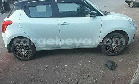 Acheter Occasion Voiture Suzuki Swift Blanc à Addigrat, Tigray Acheter Occasion Voiture Suzuki Swift Blanc à Addigrat, Tigray