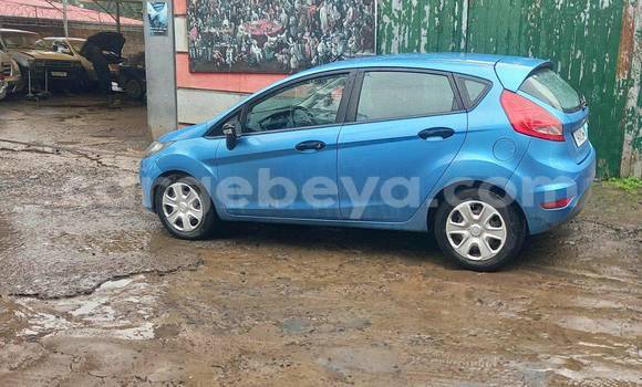 Acheter Occasion Voiture Ford Fiesta Bleu à Addis Ababa, Ethiopie Acheter Occasion Voiture Ford Fiesta Bleu à Addis Ababa, Ethiopie