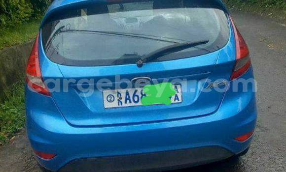 Acheter Occasion Voiture Ford Fiesta Bleu à Addis Ababa, Ethiopie Acheter Occasion Voiture Ford Fiesta Bleu à Addis Ababa, Ethiopie