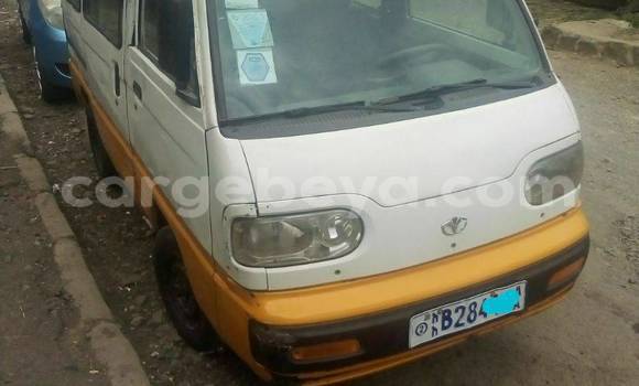 Acheter Occasion Voiture Dacia 1300 Blanc à Addis Ababa, Ethiopie Acheter Occasion Voiture Dacia 1300 Blanc à Addis Ababa, Ethiopie