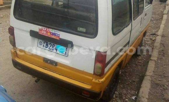 Acheter Occasion Voiture Dacia 1300 Blanc à Addis Ababa, Ethiopie Acheter Occasion Voiture Dacia 1300 Blanc à Addis Ababa, Ethiopie