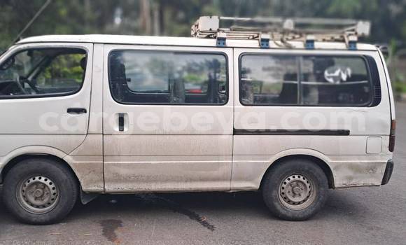 Acheter Occasion Voiture Toyota Hiace Blanc à Addis Ababa, Ethiopie Acheter Occasion Voiture Toyota Hiace Blanc à Addis Ababa, Ethiopie