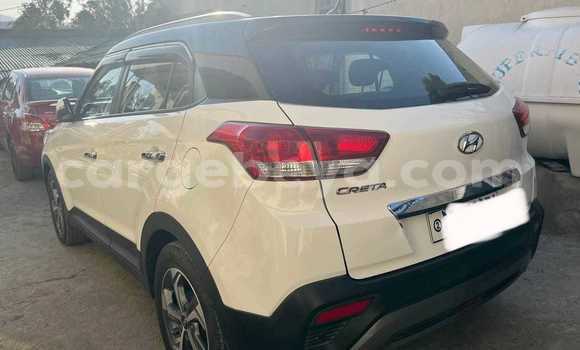 ይግዙ ያገለገለ Hyundai Creta ነጭ መኪና በ አዲስ አበባ በ ኢትዮጵያ ይግዙ ያገለገለ Hyundai Creta ነጭ መኪና በ አዲስ አበባ በ ኢትዮጵያ