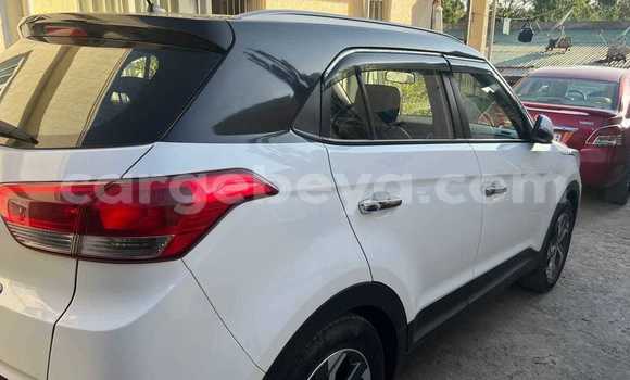 ይግዙ ያገለገለ Hyundai Creta ነጭ መኪና በ አዲስ አበባ በ ኢትዮጵያ ይግዙ ያገለገለ Hyundai Creta ነጭ መኪና በ አዲስ አበባ በ ኢትዮጵያ