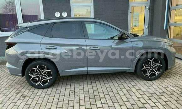 ይግዙ ያገለገለ Hyundai Tucson ሌላ መኪና በ አዲስ አበባ በ ኢትዮጵያ