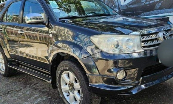 ይግዙ ያገለገለ Toyota Fortuner ጥቁር መኪና በ አዲስ አበባ በ ኢትዮጵያ ይግዙ ያገለገለ Toyota Fortuner ጥቁር መኪና በ አዲስ አበባ በ ኢትዮጵያ