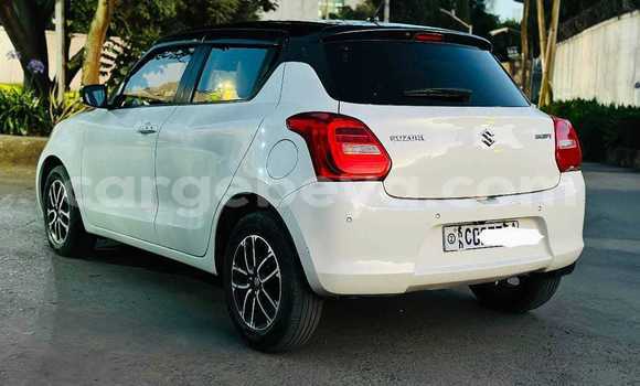 Acheter Occasion Voiture Suzuki Swift Blanc à Addis Ababa, Ethiopie Acheter Occasion Voiture Suzuki Swift Blanc à Addis Ababa, Ethiopie