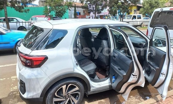 Buy Used Toyota Raum White Car in Addis–Ababa in Ethiopia Buy Used Toyota Raum White Car in Addis–Ababa in Ethiopia