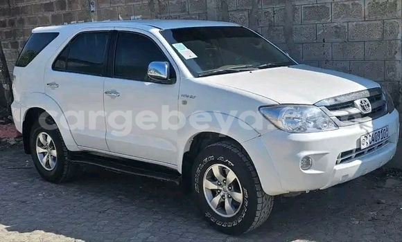 Buy Used Toyota Fortuner White Car in Werota in Ethiopia Buy Used Toyota Fortuner White Car in Werota in Ethiopia