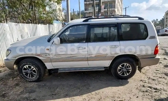 Buy Used Toyota Land Cruiser White Car in Addis–Ababa in Ethiopia Buy Used Toyota Land Cruiser White Car in Addis–Ababa in Ethiopia