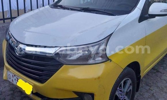 Buy Used Toyota Avanza White Car in Addis–Ababa in Ethiopia
