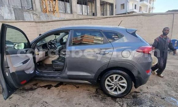 Oofamaa Hyundai Tucson Other Makiinaa iti Addis–Ababa keessatti Ethiopia keessatti