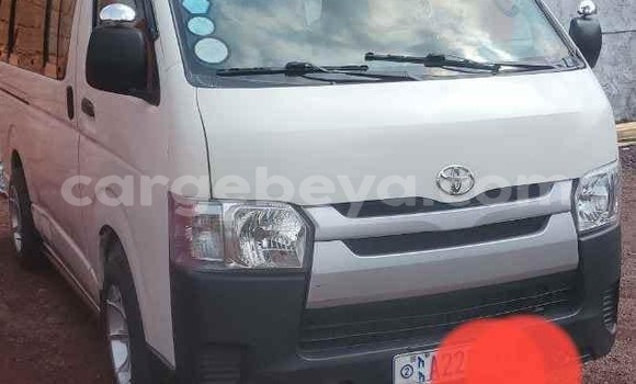 Buy Used Toyota Hiace White Car in Addis–Ababa in Ethiopia Buy Used Toyota Hiace White Car in Addis–Ababa in Ethiopia