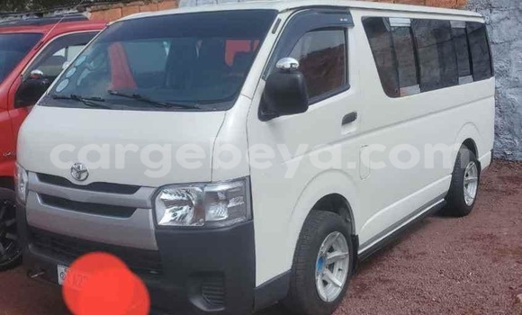 Buy Used Toyota Hiace White Car in Addis–Ababa in Ethiopia Buy Used Toyota Hiace White Car in Addis–Ababa in Ethiopia