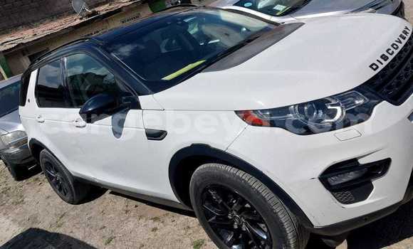 Acheter Occasion Voiture Land Rover Discovery Blanc à Addiet–Canna, Ethiopie Acheter Occasion Voiture Land Rover Discovery Blanc à Addiet–Canna, Ethiopie