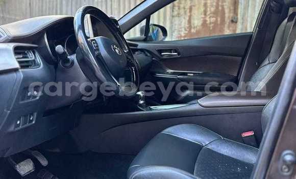 Acheter Occasion Voiture Toyota C-HR Noir à Addis Ababa, Ethiopie Acheter Occasion Voiture Toyota C-HR Noir à Addis Ababa, Ethiopie