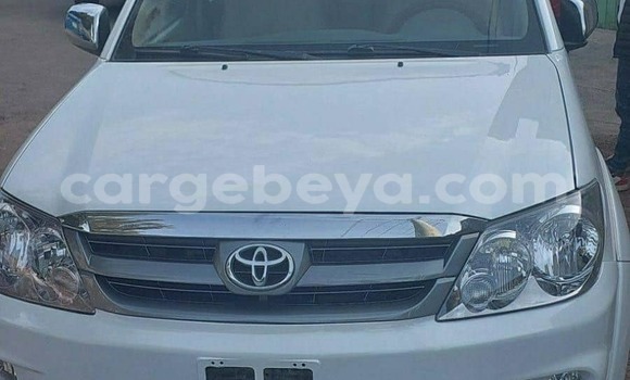 Buy Used Toyota Fortuner White Car in Addis–Ababa in Ethiopia Buy Used Toyota Fortuner White Car in Addis–Ababa in Ethiopia