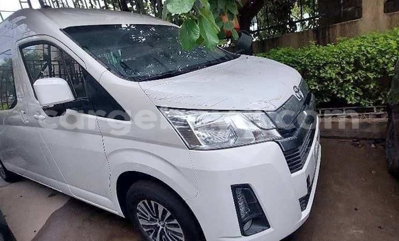 Acheter Occasion Voiture Toyota Hiace Blanc à Addis Ababa, Ethiopie Acheter Occasion Voiture Toyota Hiace Blanc à Addis Ababa, Ethiopie