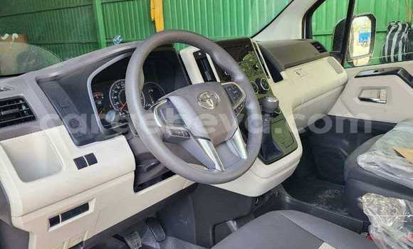 Acheter Occasion Voiture Toyota Hiace Blanc à Addis Ababa, Ethiopie Acheter Occasion Voiture Toyota Hiace Blanc à Addis Ababa, Ethiopie