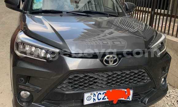 ይግዙ ያገለገለ Toyota Raum ሌላ መኪና በ አዲስ አበባ በ ኢትዮጵያ