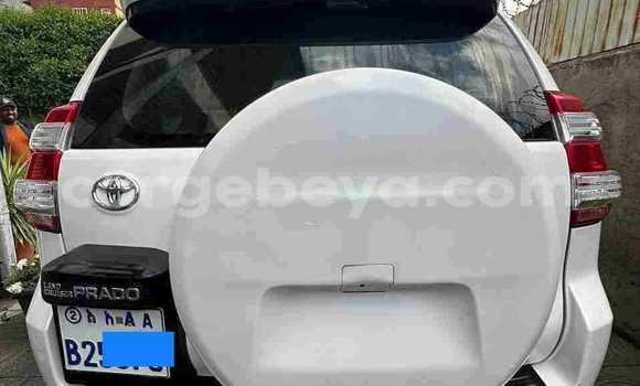 Acheter Occasion Voiture Toyota Land Cruiser Prado Blanc à Addis Ababa, Ethiopie Acheter Occasion Voiture Toyota Land Cruiser Prado Blanc à Addis Ababa, Ethiopie