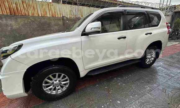 Acheter Occasion Voiture Toyota Land Cruiser Prado Blanc à Addis Ababa, Ethiopie Acheter Occasion Voiture Toyota Land Cruiser Prado Blanc à Addis Ababa, Ethiopie