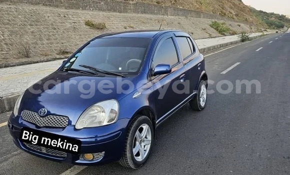 Oofamaa Toyota Yaris Black Makiinaa iti Addis–Ababa keessatti Ethiopia keessatti Oofamaa Toyota Yaris Black Makiinaa iti Addis–Ababa keessatti Ethiopia keessatti