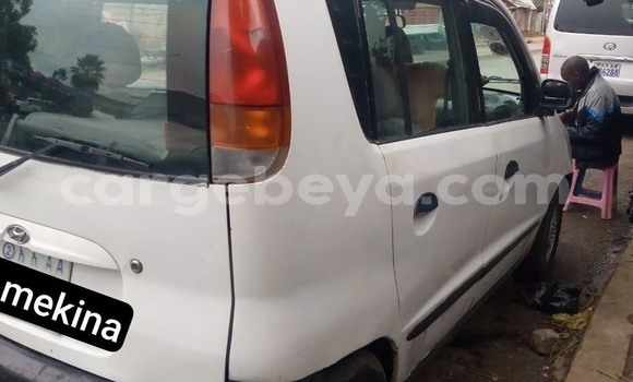 Acheter Occasion Voiture Toyota Etios Blanc à Addis Ababa, Ethiopie Acheter Occasion Voiture Toyota Etios Blanc à Addis Ababa, Ethiopie