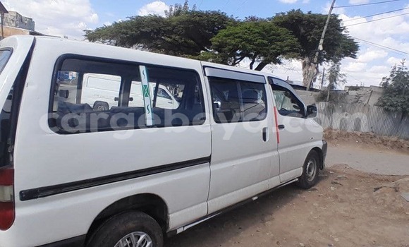Acheter Occasion Voiture Dacia Dokker Blanc à Addis Ababa, Ethiopie Acheter Occasion Voiture Dacia Dokker Blanc à Addis Ababa, Ethiopie