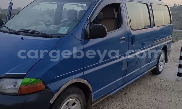 Acheter Occasion Voiture Toyota Dolphin Bleu à Addis Ababa, Ethiopie Acheter Occasion Voiture Toyota Dolphin Bleu à Addis Ababa, Ethiopie