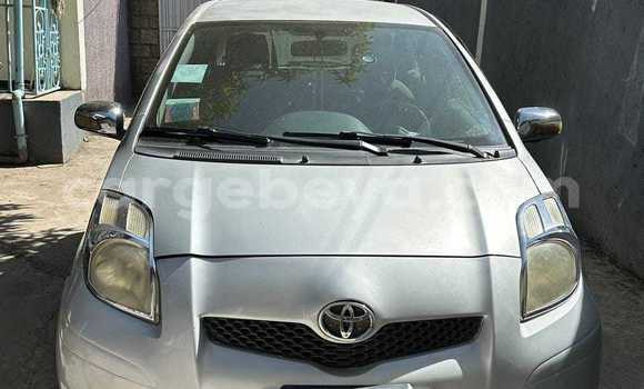 ይግዙ ያገለገለ Toyota Yaris ሌላ መኪና በ አዲስ አበባ በ ኢትዮጵያ