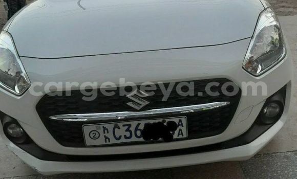 ይግዙ ያገለገለ Suzuki Swift ነጭ መኪና በ አዲስ አበባ በ ኢትዮጵያ ይግዙ ያገለገለ Suzuki Swift ነጭ መኪና በ አዲስ አበባ በ ኢትዮጵያ