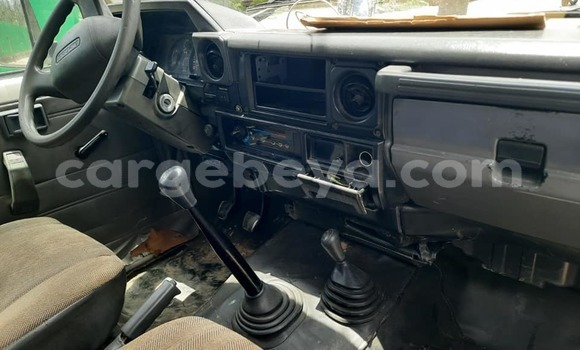 ይግዙ ያገለገለ Toyota Raum ነጭ መኪና በ አዲስ አበባ በ ኢትዮጵያ ይግዙ ያገለገለ Toyota Raum ነጭ መኪና በ አዲስ አበባ በ ኢትዮጵያ