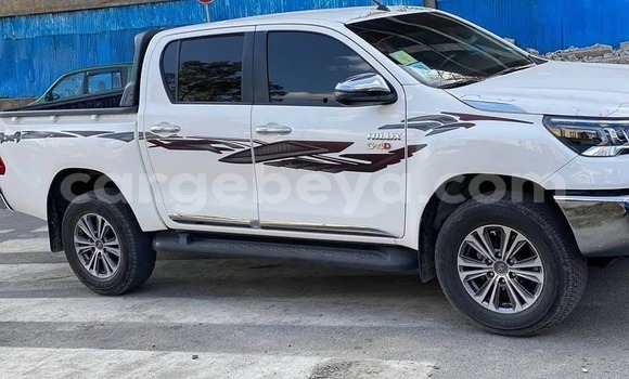 ይግዙ ያገለገለ Toyota Hilux ነጭ መኪና በ አቢይቲ–ካና በ ኢትዮጵያ ይግዙ ያገለገለ Toyota Hilux ነጭ መኪና በ አቢይቲ–ካና በ ኢትዮጵያ