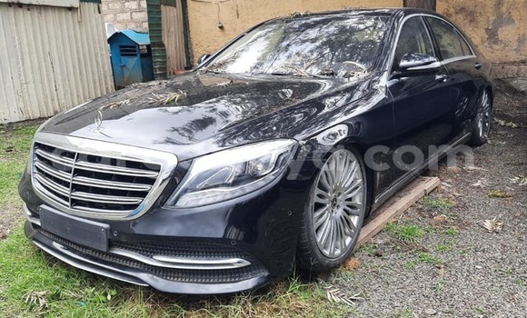 ይግዙ ያገለገለ Mercedes-Benz S–Class ጥቁር መኪና በ አዲስ አበባ በ ኢትዮጵያ ይግዙ ያገለገለ Mercedes-Benz S–Class ጥቁር መኪና በ አዲስ አበባ በ ኢትዮጵያ