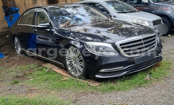 ይግዙ ያገለገለ Mercedes-Benz S–Class ጥቁር መኪና በ አዲስ አበባ በ ኢትዮጵያ ይግዙ ያገለገለ Mercedes-Benz S–Class ጥቁር መኪና በ አዲስ አበባ በ ኢትዮጵያ