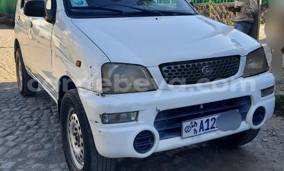 Buy Used Daihatsu Terios White Car in Addis–Ababa in Ethiopia