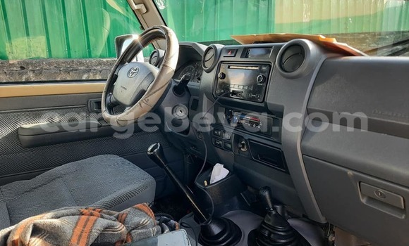 ይግዙ ያገለገለ Toyota Land Cruiser ሌላ መኪና በ አዲስ አበባ በ ኢትዮጵያ ይግዙ ያገለገለ Toyota Land Cruiser ሌላ መኪና በ አዲስ አበባ በ ኢትዮጵያ