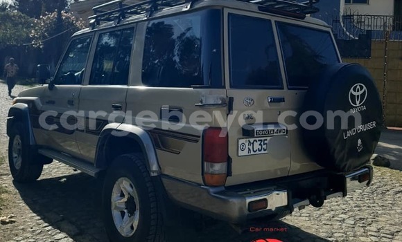 ይግዙ ያገለገለ Toyota Land Cruiser ሌላ መኪና በ አዲስ አበባ በ ኢትዮጵያ ይግዙ ያገለገለ Toyota Land Cruiser ሌላ መኪና በ አዲስ አበባ በ ኢትዮጵያ