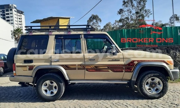 ይግዙ ያገለገለ Toyota Land Cruiser ሌላ መኪና በ አዲስ አበባ በ ኢትዮጵያ ይግዙ ያገለገለ Toyota Land Cruiser ሌላ መኪና በ አዲስ አበባ በ ኢትዮጵያ