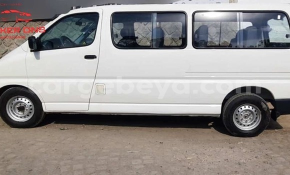 ይግዙ ያገለገለ Toyota Dolphin ነጭ መኪና በ አዲስ አበባ በ ኢትዮጵያ ይግዙ ያገለገለ Toyota Dolphin ነጭ መኪና በ አዲስ አበባ በ ኢትዮጵያ