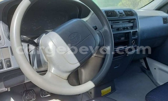 ይግዙ ያገለገለ Toyota Dolphin ነጭ መኪና በ አዲስ አበባ በ ኢትዮጵያ ይግዙ ያገለገለ Toyota Dolphin ነጭ መኪና በ አዲስ አበባ በ ኢትዮጵያ