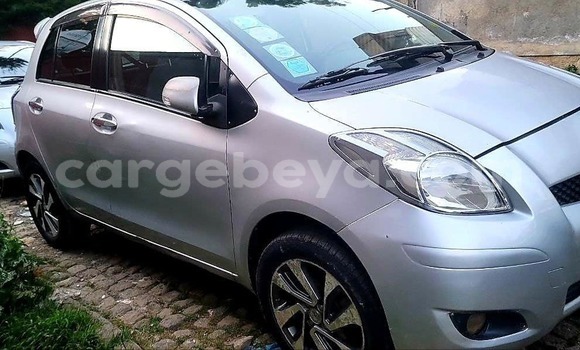 ይግዙ ያገለገለ Toyota Yaris ሌላ መኪና በ አዲስ አበባ በ ኢትዮጵያ
