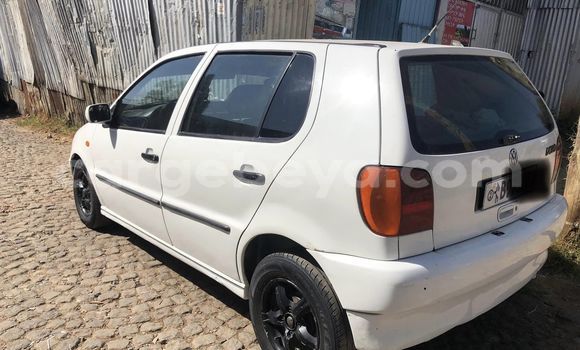 ይግዙ ያገለገለ Volkswagen Polo ነጭ መኪና በ አዲስ አበባ በ ኢትዮጵያ ይግዙ ያገለገለ Volkswagen Polo ነጭ መኪና በ አዲስ አበባ በ ኢትዮጵያ